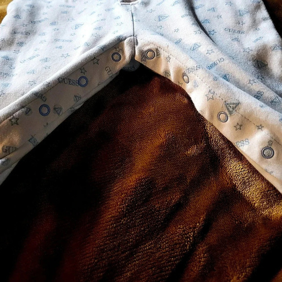 Guess Logo Baby Boy Sleeper,  NWOT, Size 6/9 months - Picture 6 of 7